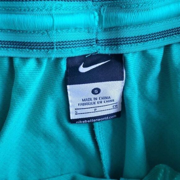 💍Nike green and yellow shorts - Picture 2 of 7